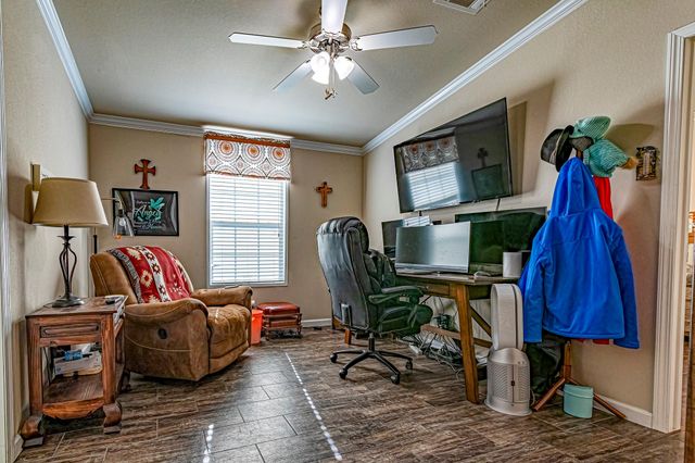 120 Mary Drive, Huntsville, TX 77320