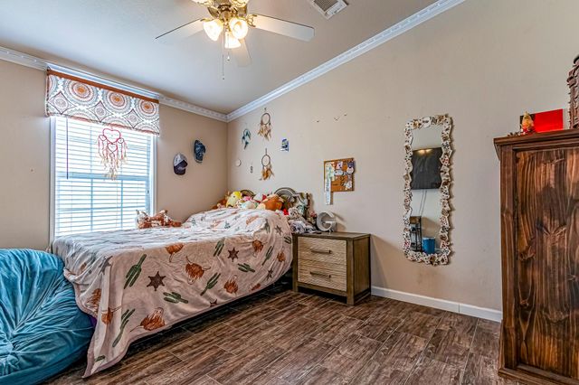 120 Mary Drive, Huntsville, TX 77320