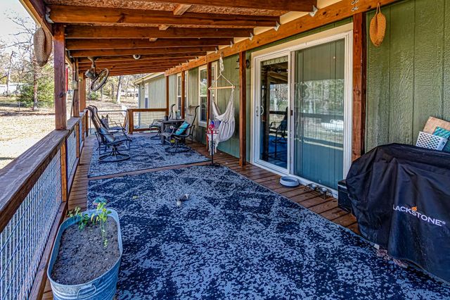 120 Mary Drive, Huntsville, TX 77320