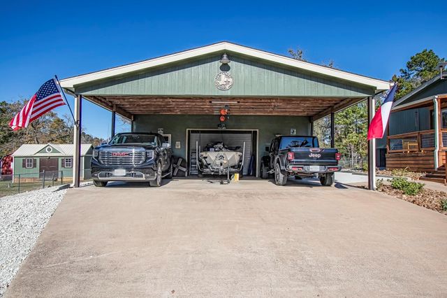 120 Mary Drive, Huntsville, TX 77320