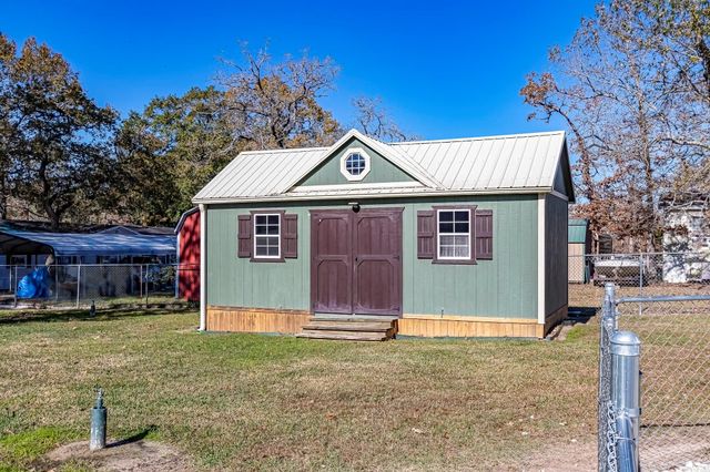 120 Mary Drive, Huntsville, TX 77320