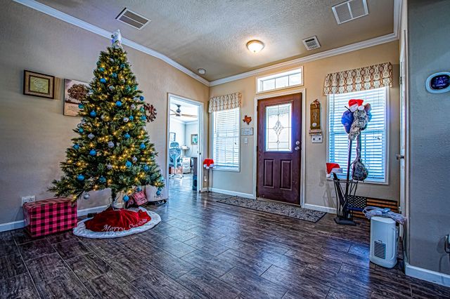 120 Mary Drive, Huntsville, TX 77320