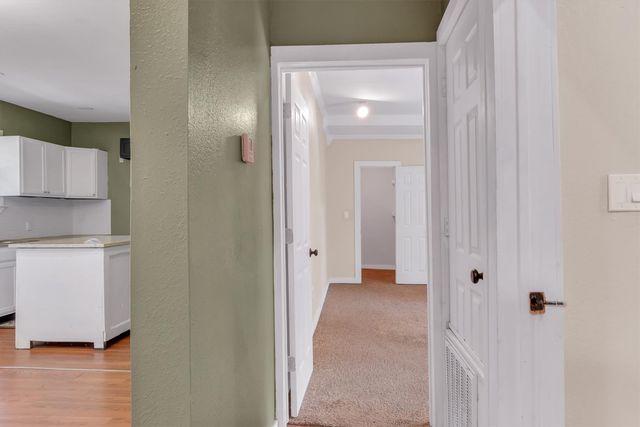 1315 E ARLINGTON Avenue, Fort Worth, TX 76104