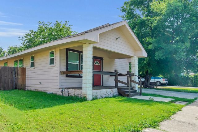 1315 E ARLINGTON Avenue, Fort Worth, TX 76104