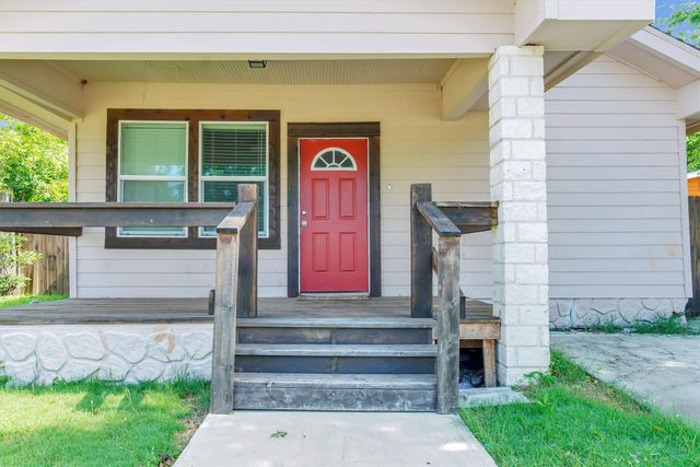 1315 E ARLINGTON Avenue, Fort Worth, TX 76104