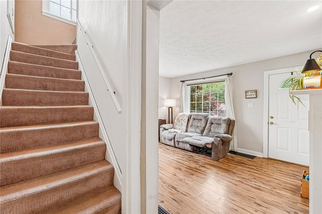 598 Louise Drive, Xenia, OH 45385
