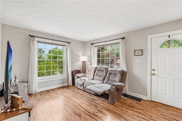 598 Louise Drive, Xenia, OH 45385