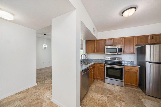6011 SKYDALE WAY 101, Riverview, FL 33578