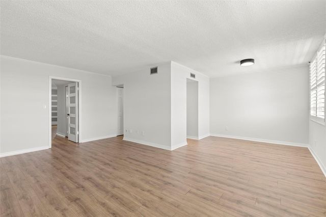 4890 BAY STREET NE 330, St Petersburg, FL 33703