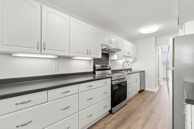 4890 BAY STREET NE 330, St Petersburg, FL 33703