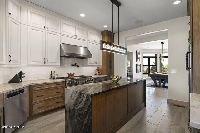 6177 N Featherstone Circle, Reno, NV 89511