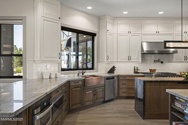 6177 N Featherstone Circle, Reno, NV 89511