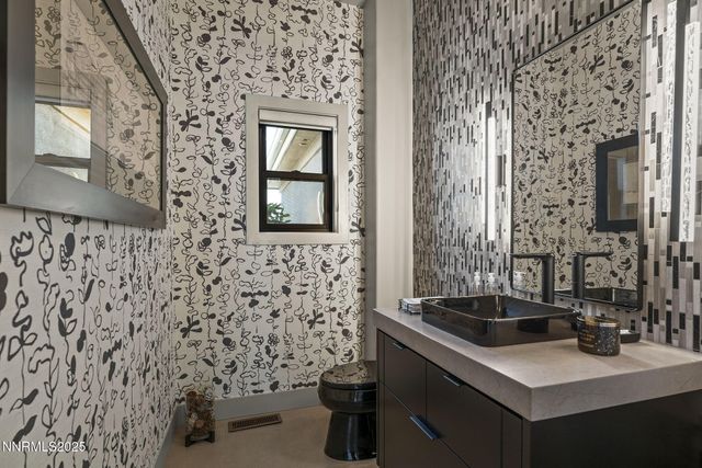 6177 N Featherstone Circle, Reno, NV 89511