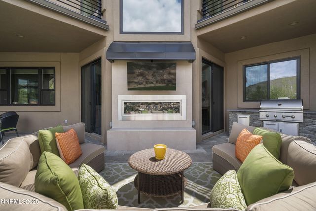 6177 N Featherstone Circle, Reno, NV 89511