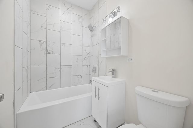 7845 S Ingleside Avenue, Chicago, IL 60619