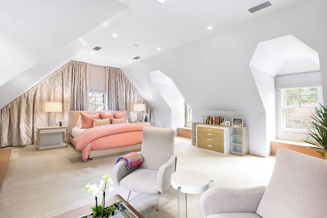 1 Chestnut Place, Brookline, MA 02445