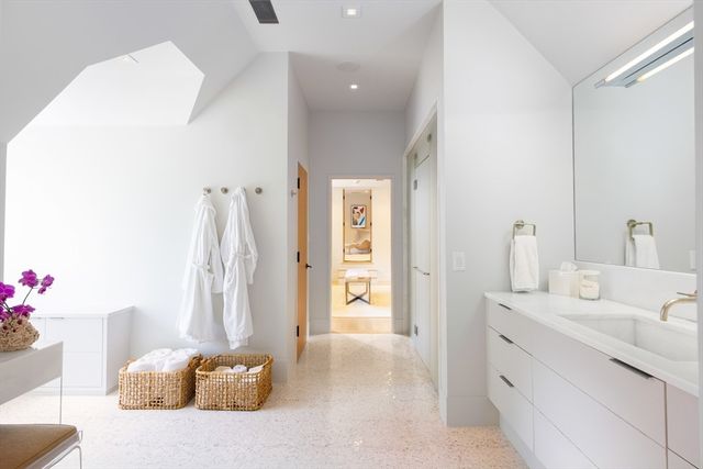 1 Chestnut Place, Brookline, MA 02445