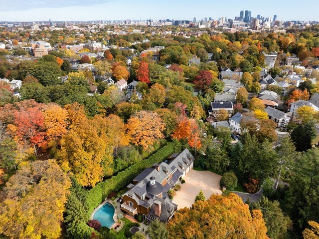 1 Chestnut Place, Brookline, MA 02445