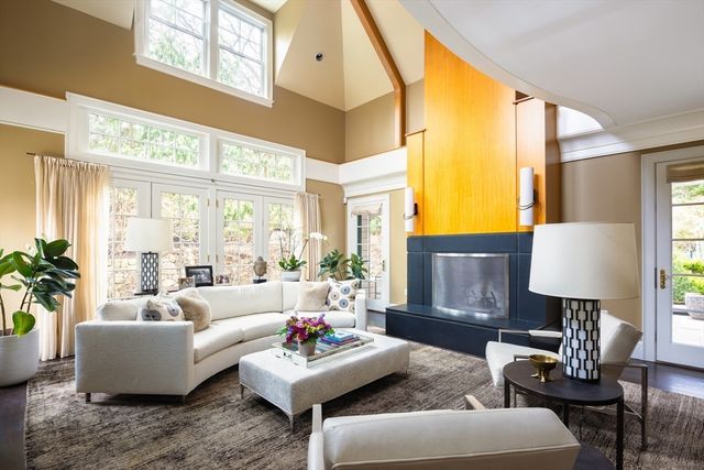 1 Chestnut Place, Brookline, MA 02445