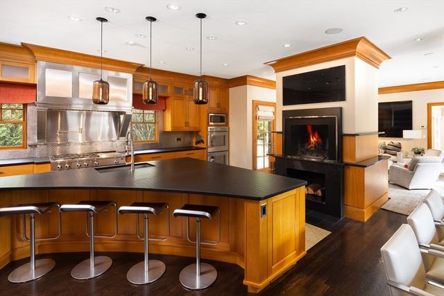 1 Chestnut Place, Brookline, MA 02445