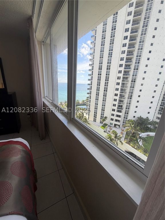 19201 Collins Ave 943, Sunny Isles Beach, FL 33160
