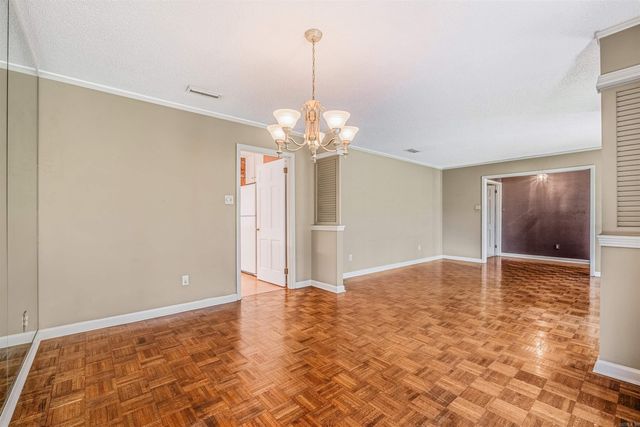 8 Stoney Brook Court, Little Rock, AR 72227