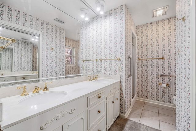 8 Stoney Brook Court, Little Rock, AR 72227