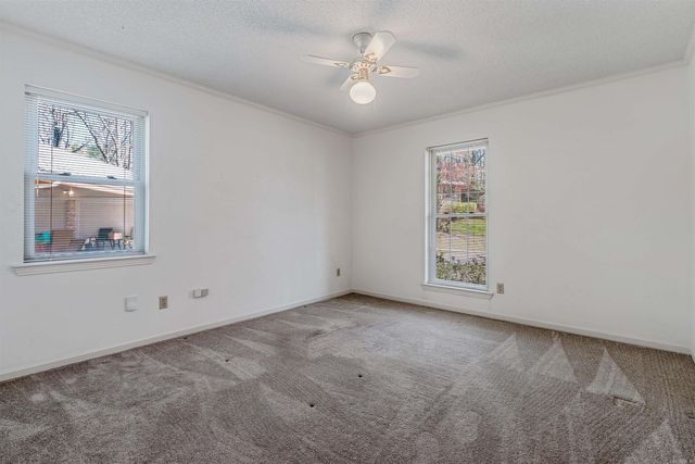 8 Stoney Brook Court, Little Rock, AR 72227