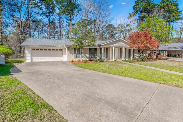 8 Stoney Brook Court, Little Rock, AR 72227