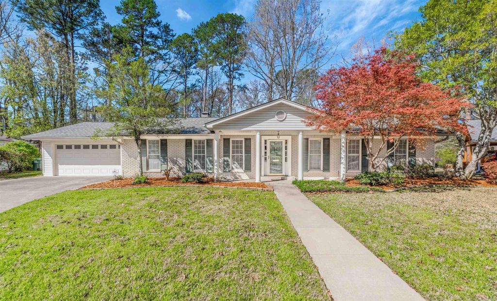 8 Stoney Brook Court, Little Rock, AR 72227