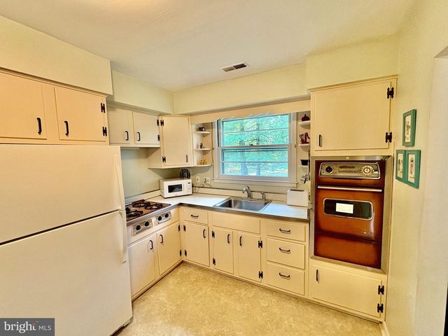 417 W JEFFERSON AVE, Linwood, NJ 08221