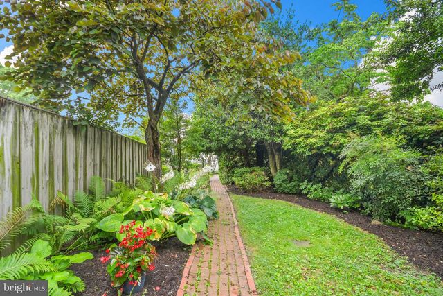 411 S MARKET ST, Frederick, MD 21701