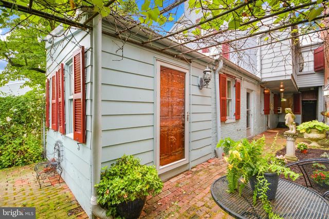 411 S MARKET ST, Frederick, MD 21701
