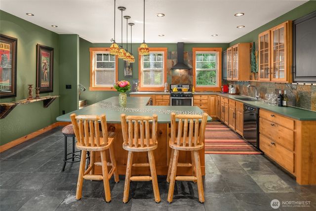4422 Kachess Lake Road, Easton, WA 98925