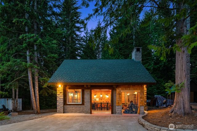 4422 Kachess Lake Road, Easton, WA 98925