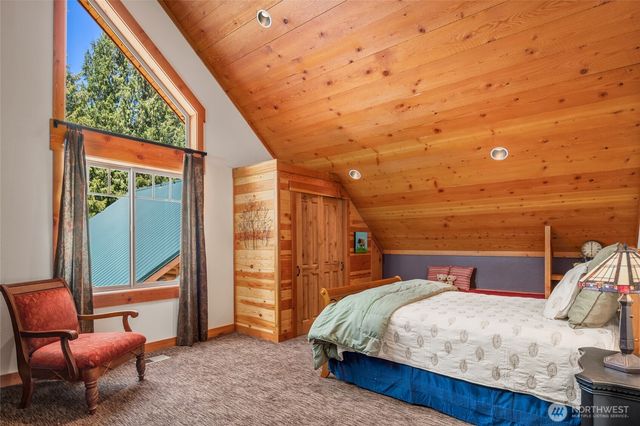 4422 Kachess Lake Road, Easton, WA 98925