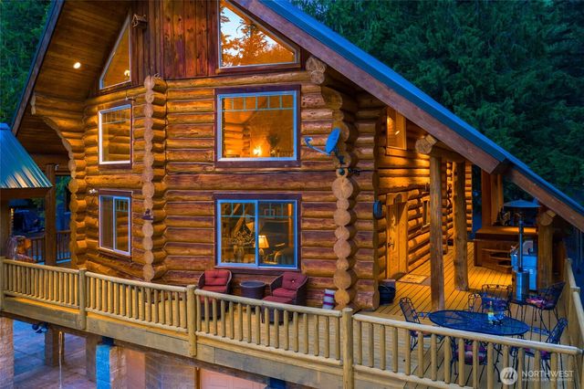 4422 Kachess Lake Road, Easton, WA 98925