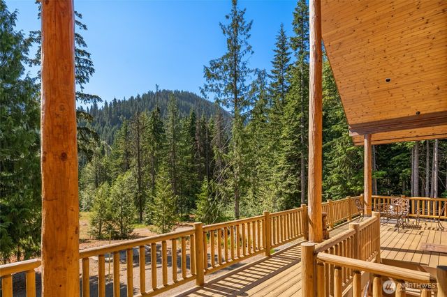 4422 Kachess Lake Road, Easton, WA 98925