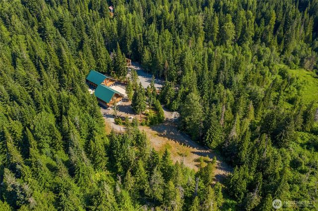 4422 Kachess Lake Road, Easton, WA 98925