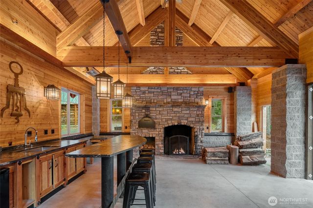 4422 Kachess Lake Road, Easton, WA 98925