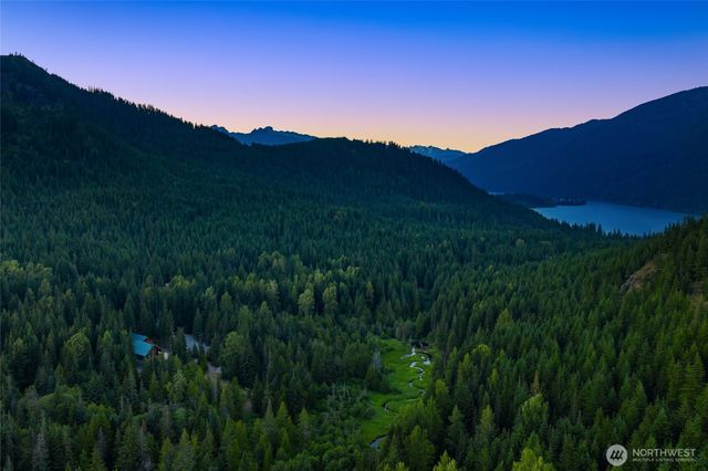 4422 Kachess Lake Road, Easton, WA 98925
