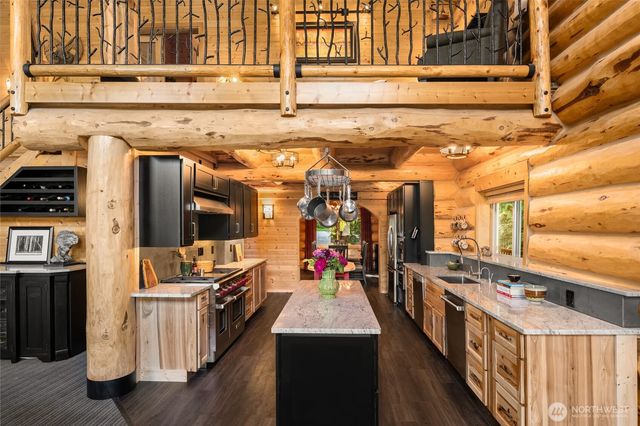 4422 Kachess Lake Road, Easton, WA 98925