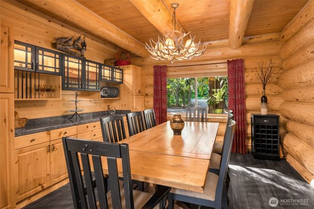 4422 Kachess Lake Road, Easton, WA 98925