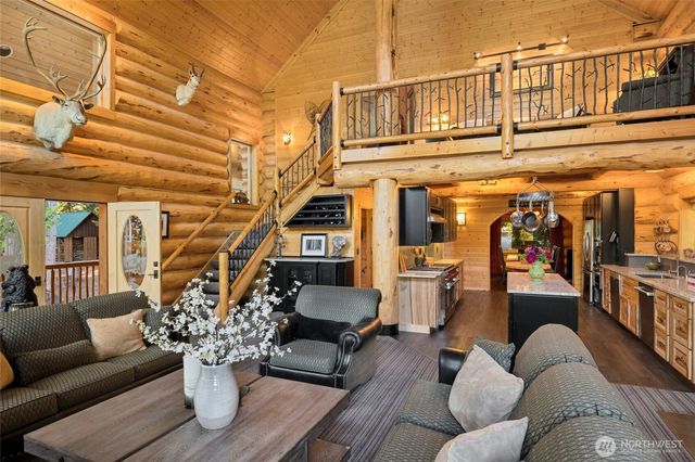 4422 Kachess Lake Road, Easton, WA 98925