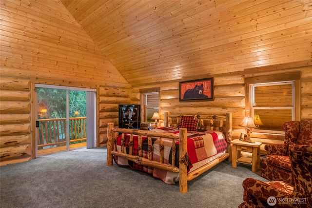 4422 Kachess Lake Road, Easton, WA 98925