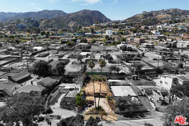 16827 W Sunset Boulevard, Pacific Palisades, CA 90272