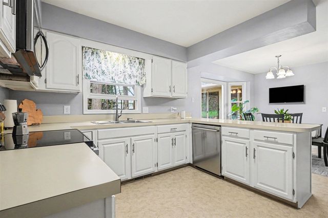 6474 Pepperidge Circle, Portage, MI 49024