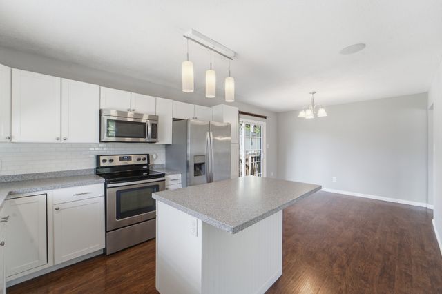 2007 63rd Street, Des Moines, IA 50322