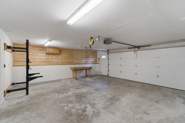 2007 63rd Street, Des Moines, IA 50322