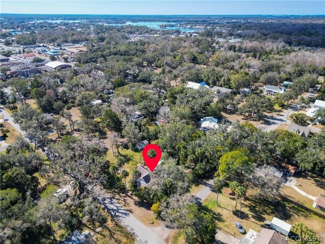 940 NE 4th Avenue, Crystal River, FL 34428